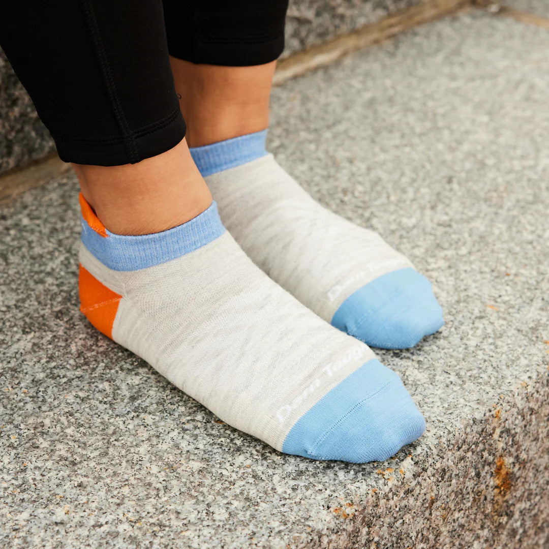 Darn Tough Women's Run No Show Tab No Cushion Ultra-Lightweight Running Sock - Zenith
