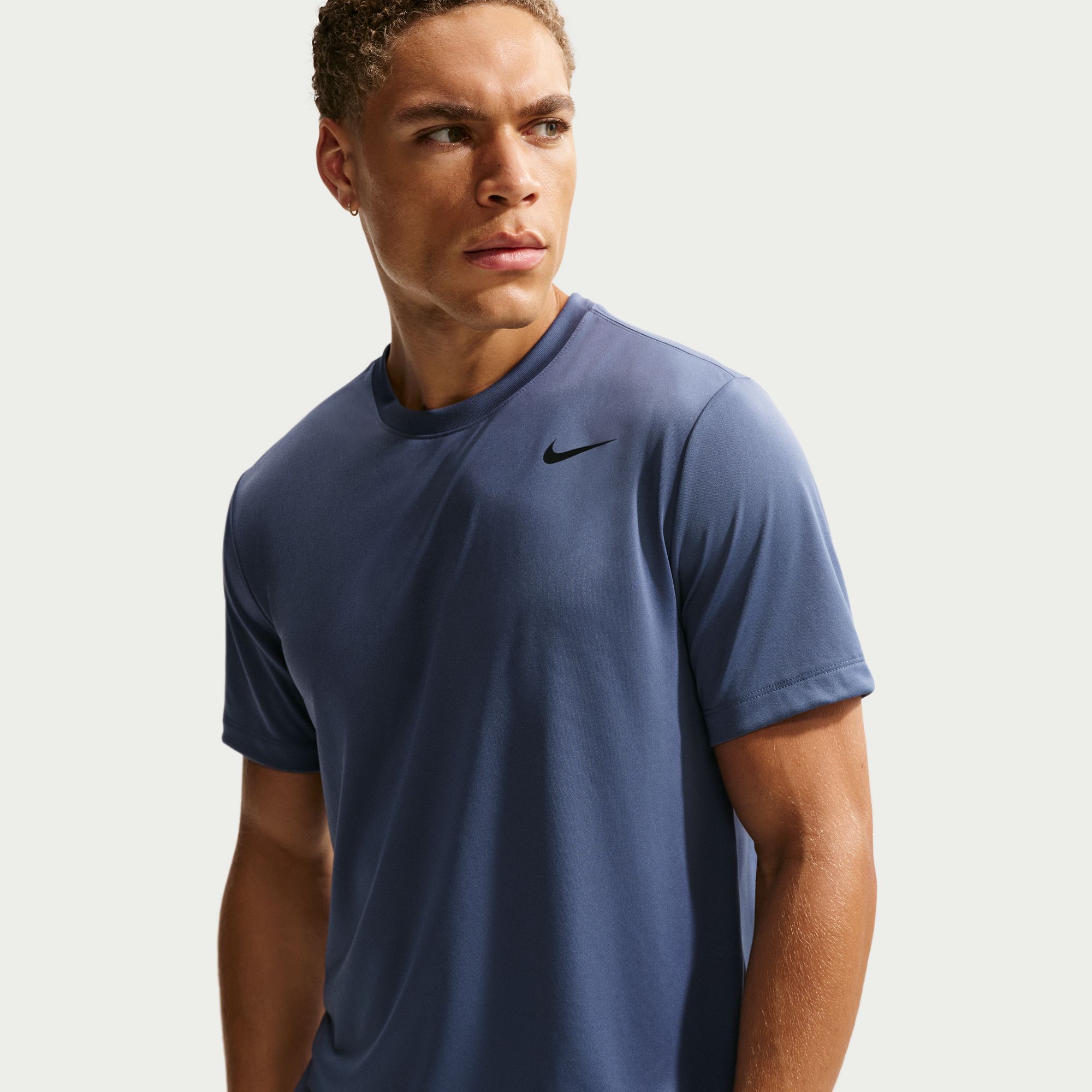 Nike Dri-FIT Legend Men's Fitness T-Shirt