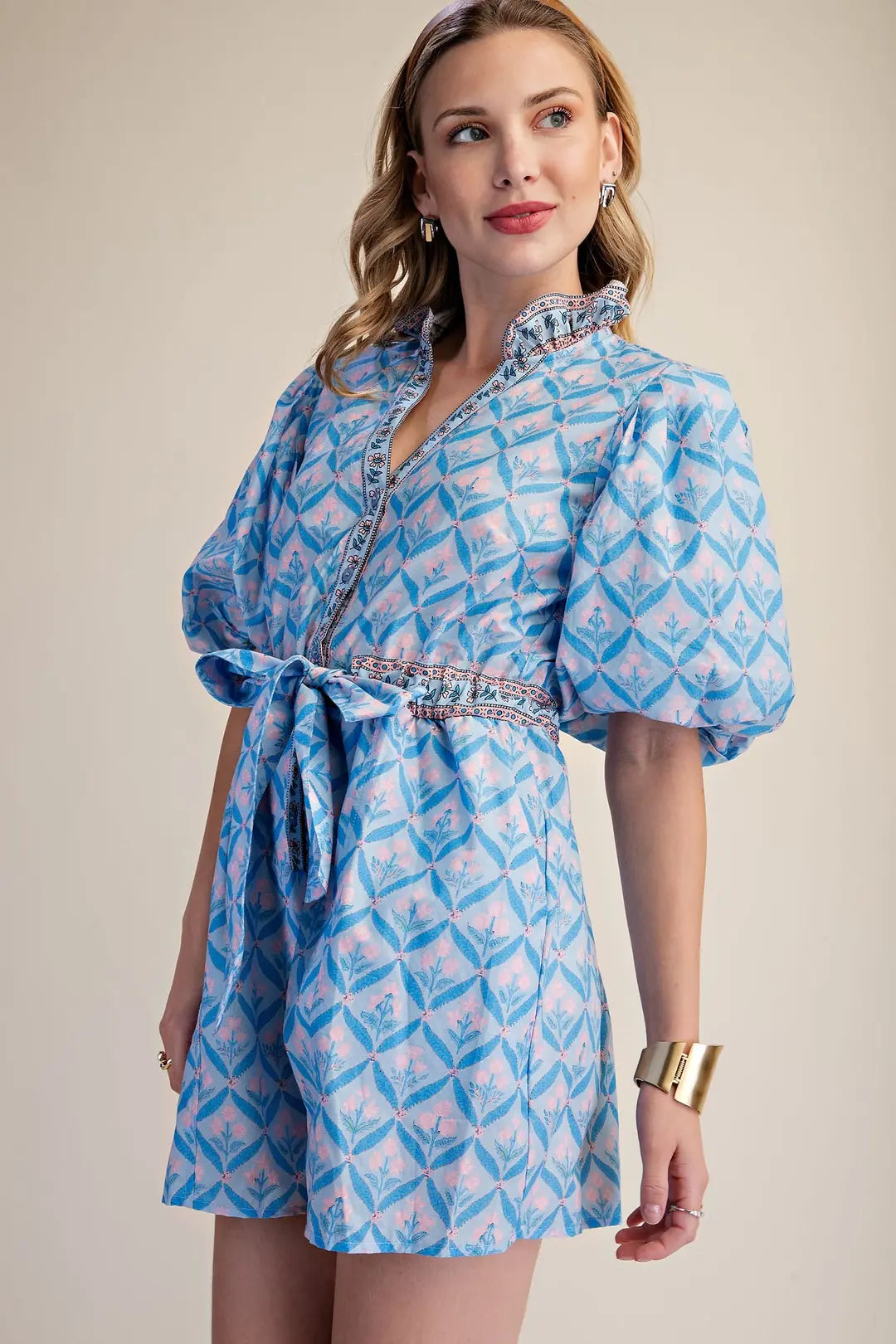 Glam Women's Ruffle Neck Puff Sleeve Romper