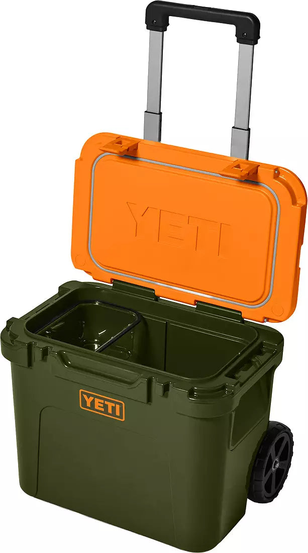Yeti Roadie 32 Wheeled Cooler - Olive/King Crab Orange