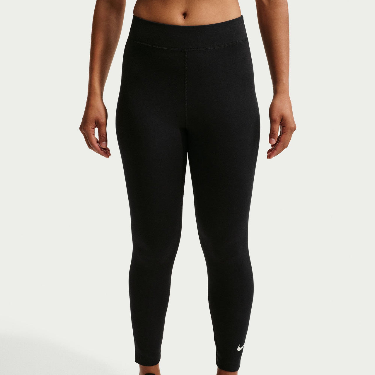 Black/Sail