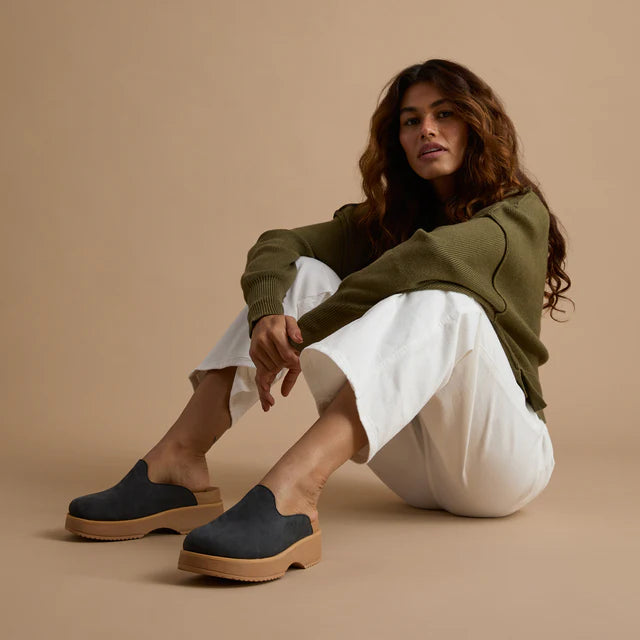 Reef Women's Vista Skye Platform Clog - Charcoal