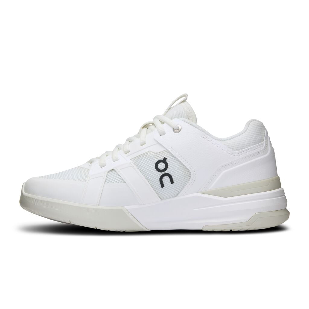 On THE ROGER Clubhouse Pro Women’s Tennis Shoe - White/Ice