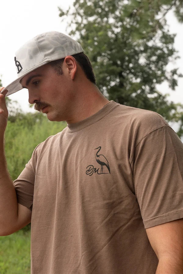 Dirty Marsh Outfitter's Men' Skelly in Da Stand Tee - Espresso