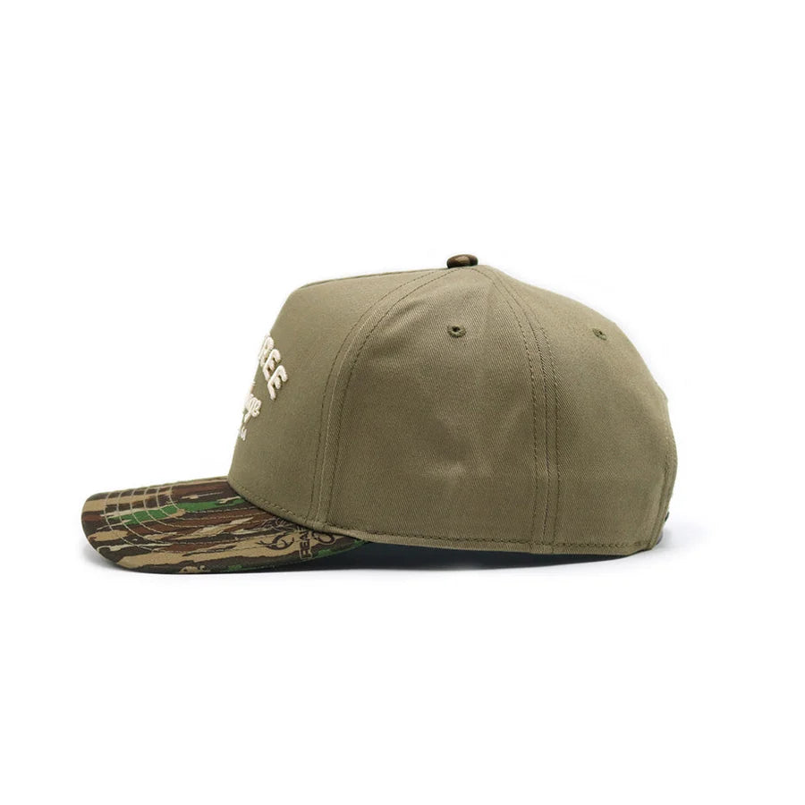 Center Stage Men's Realtree Olive Cap