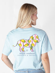 Simply Southern Women's Lion Lemon Track Tee - Ice