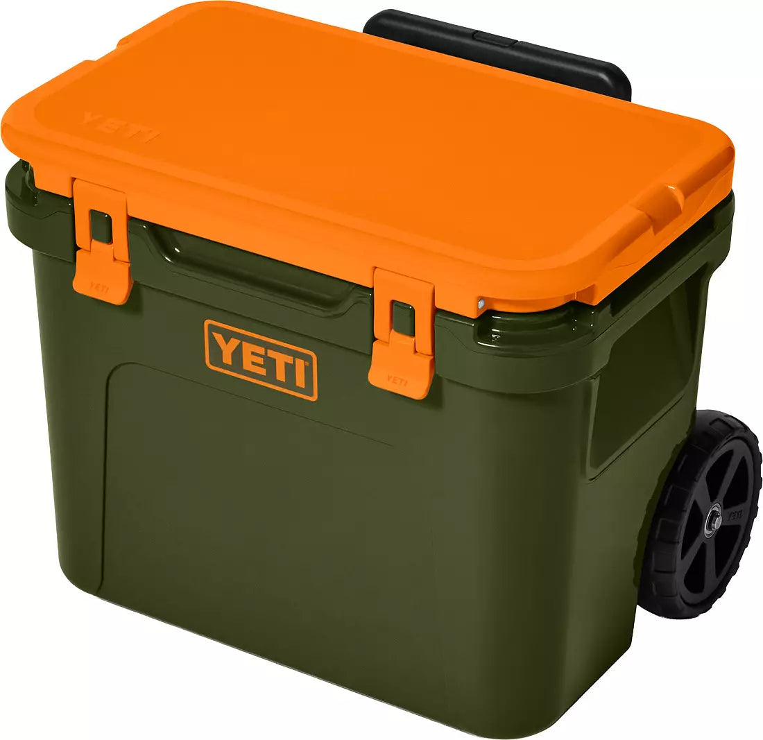 Yeti Roadie 32 Wheeled Cooler - Olive/King Crab Orange