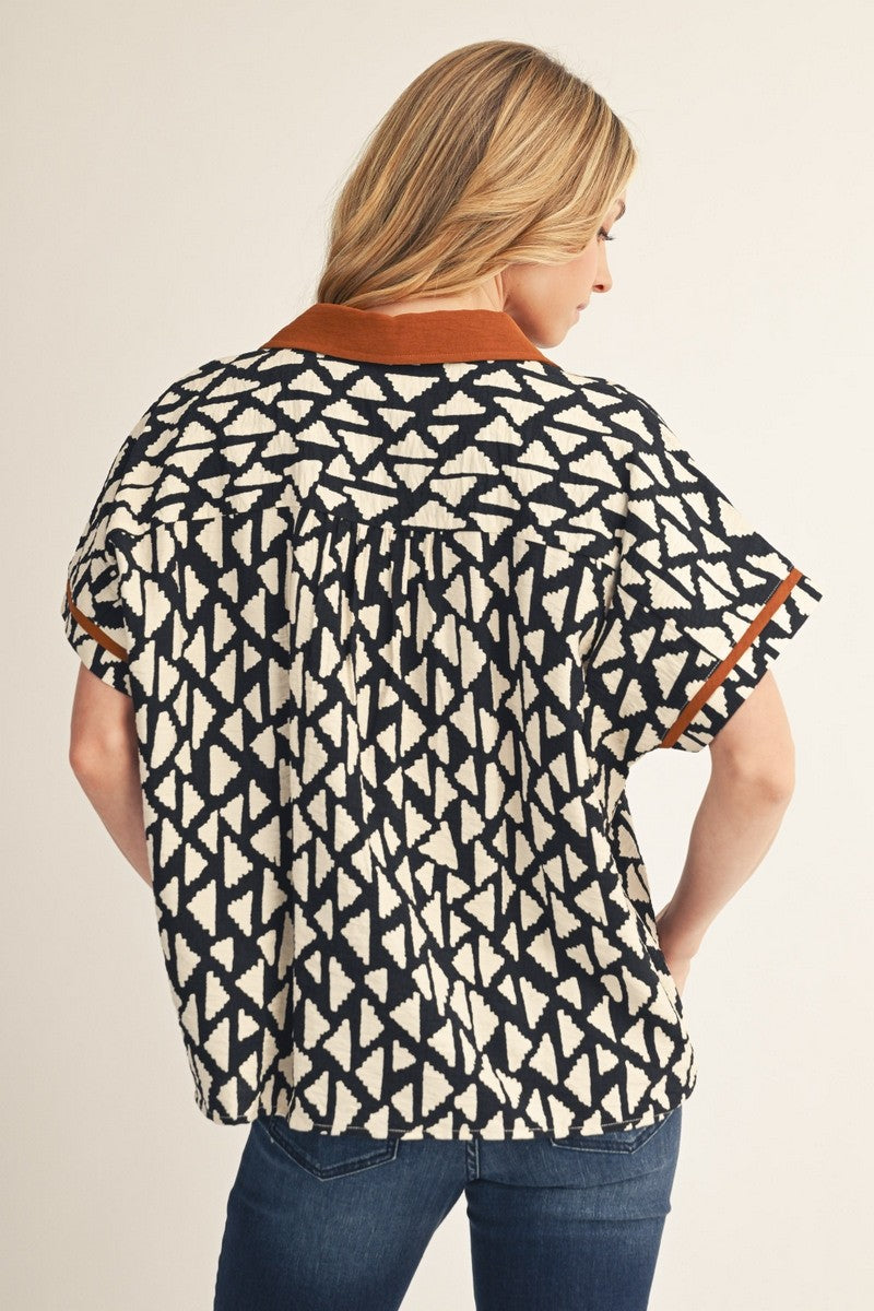 Jodifl Women's Loose Fit Black Print Top - Plus Size