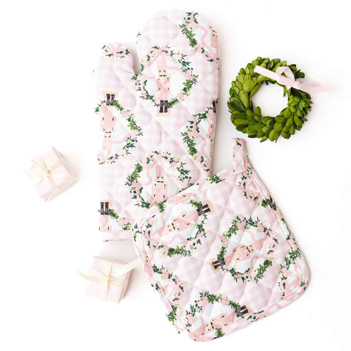 8 Oak Lane Sugarplum Gingham Oven Mitt & Potholder Set
