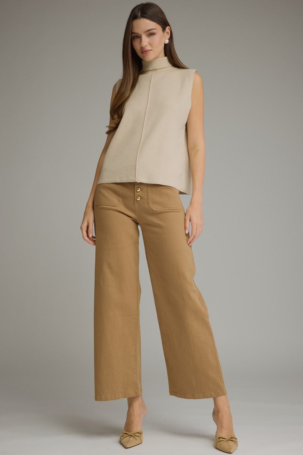 Entro Women's Sleeveless Turtleneck Top