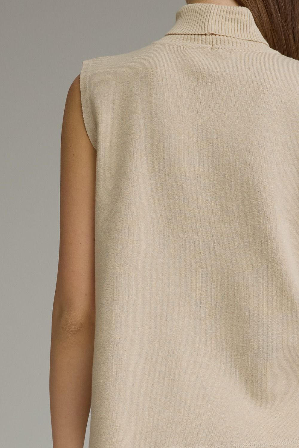 Entro Women's Sleeveless Turtleneck Top
