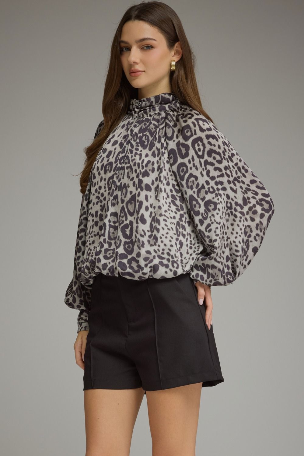 Entro Women's Leopard Print Long Sleeve Blouse - Ash