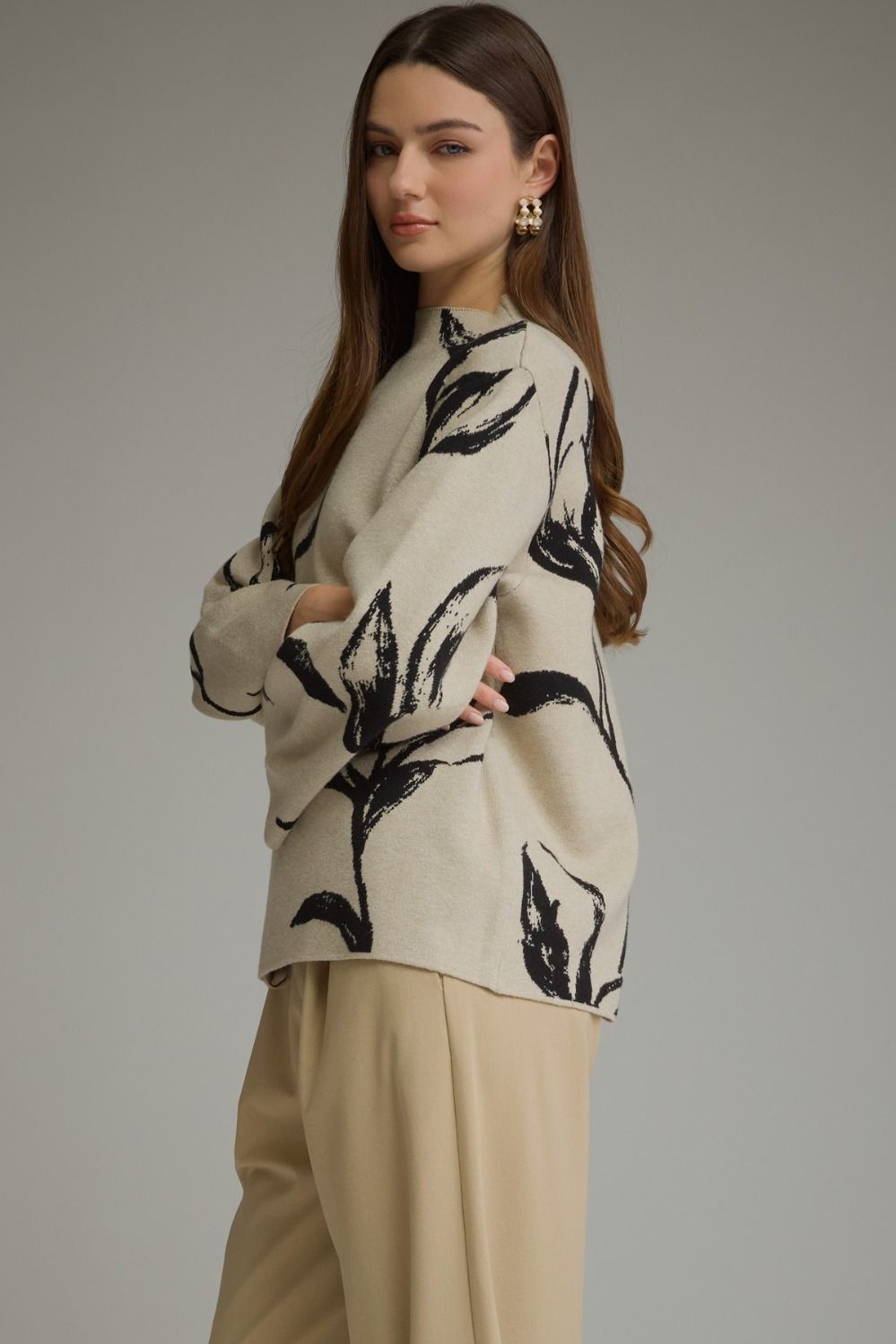 Entro Women's Floral Long Sleeve Knit Top - Oatmeal